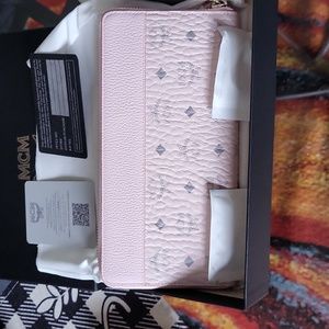 Mcm limited edition collection large zip around wallet gorgeous hard to get new
